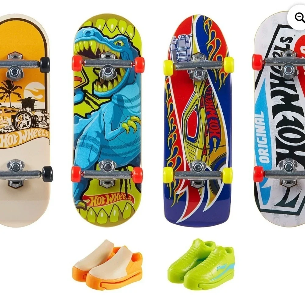 Hot Wheels Skate Set of 4 Fingerboards & 2 Sets of Skate Shoes